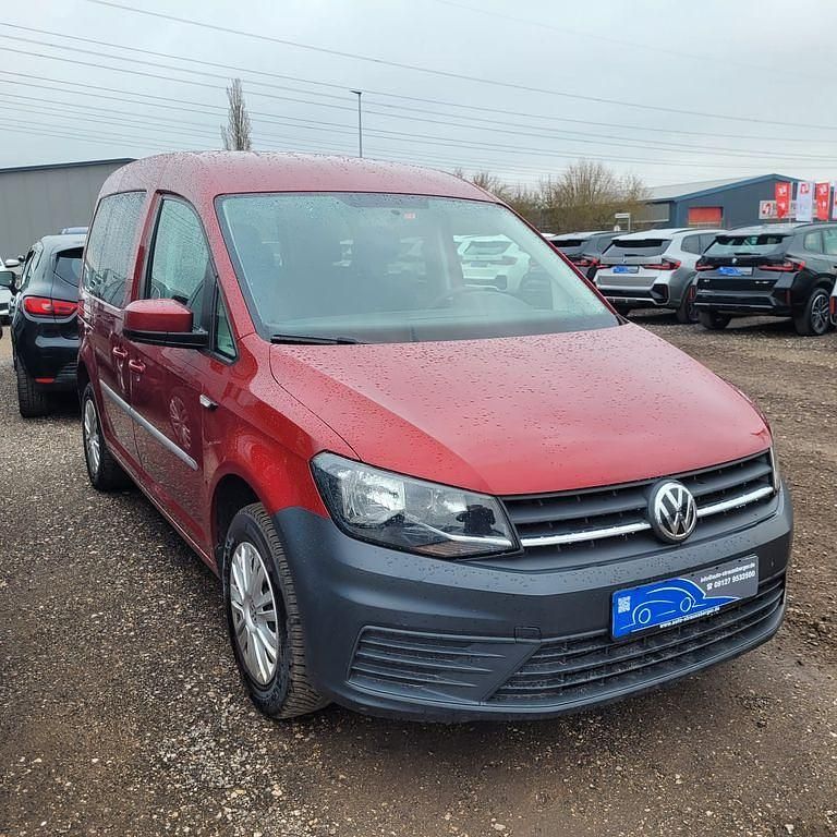 Gebraucht VW Caddy Trendline 102 PS (75 kW) 2019 Rot Van / Kleinbus