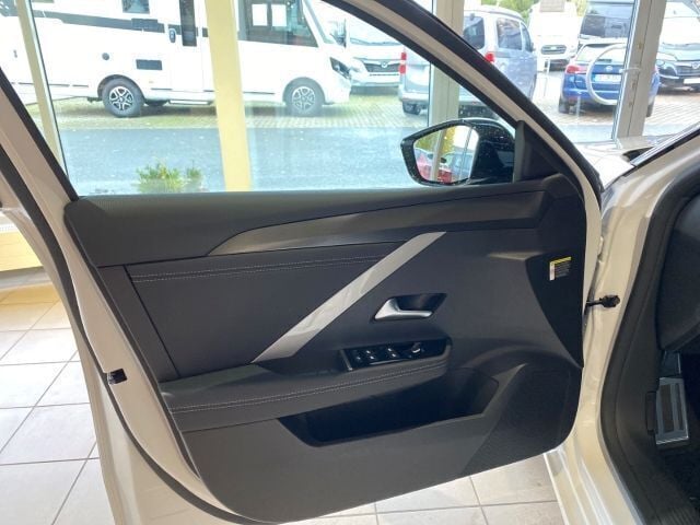 Gebraucht Opel Astra 131 PS (96 kW) 2023 Weiß Limousine