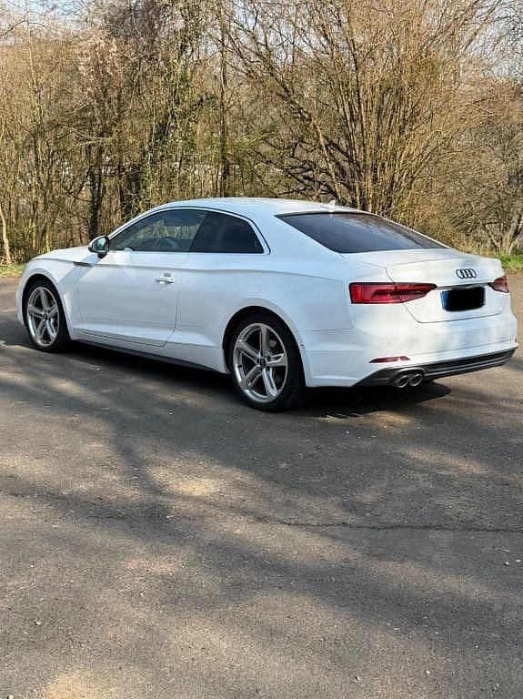 Gebraucht Audi A5 Ambiente 218 PS (160 kW) 2018 Weiß Coupé