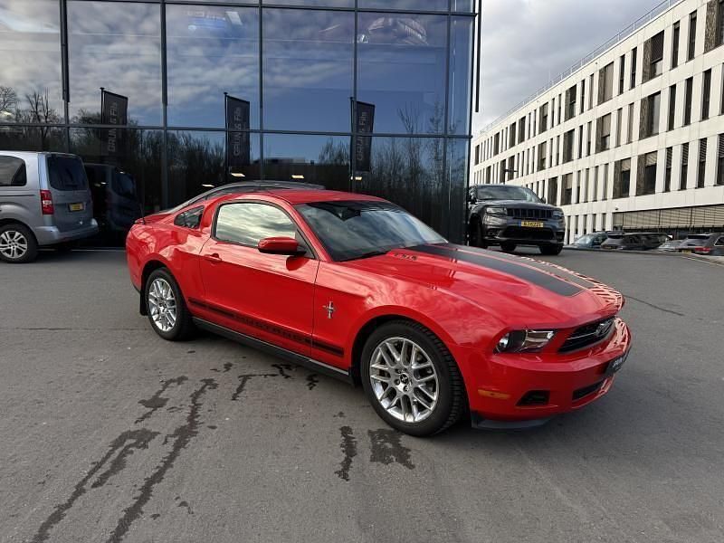 Gebraucht Ford Mustang 305 PS (224 kW) 2012 Rot Coupé