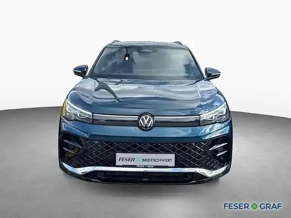 Neu VW Tiguan 150 PS (110 kW) 2026 Nightshade blue metallic SUV