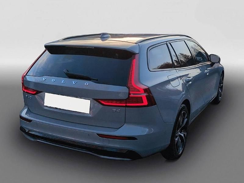 Gebraucht Volvo V60 Plus 197 PS (144 kW) 2025 Grau Kombi