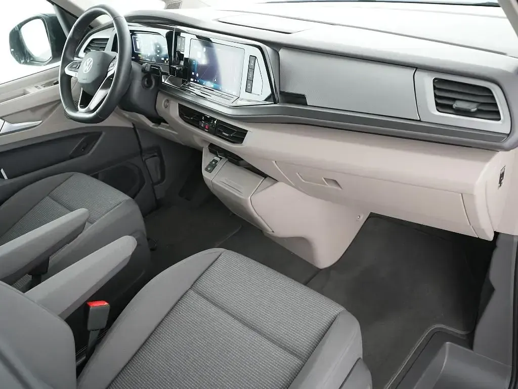 Gebraucht VW Multivan Basis 204 PS (150 kW) 2025 Indiumgrau metallic Van / Kleinbus
