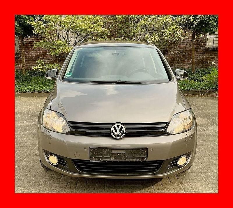Braun Gebraucht 2012 VW Golf Plus Match Van / Kleinbus | 11.690 € (Fairer Preis) - Bild 1/4