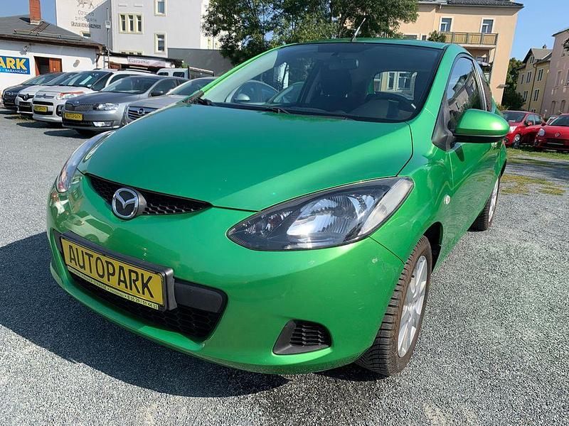 Grün Gebraucht 2009 Mazda 2 Limousine | 2.700 € (Guter Preis) - Bild 1/4