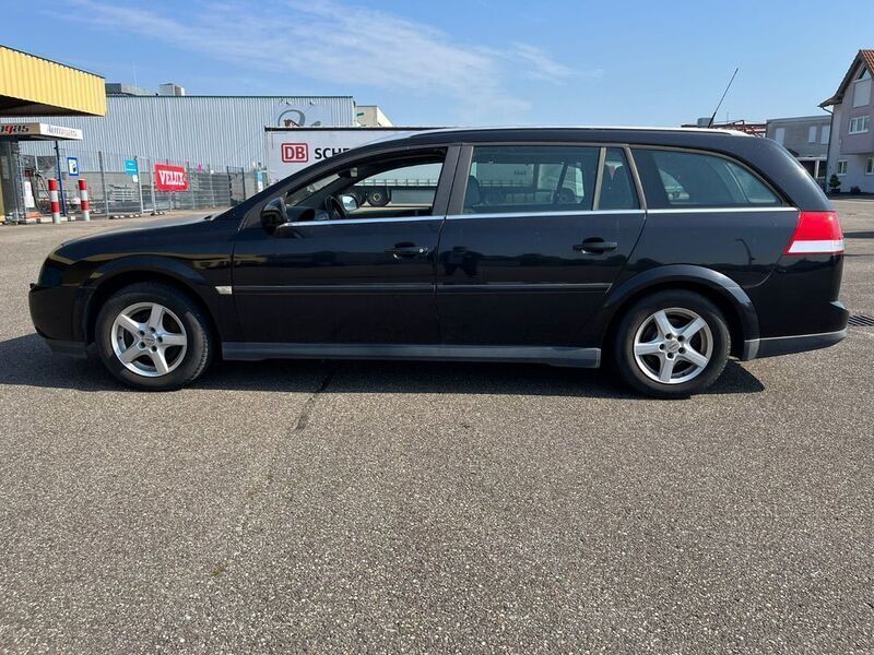 Gebraucht Opel Vectra Elegance 155 PS (114 kW) 2004 Saphirschwarz mi2 Kombi