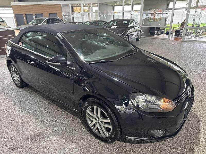 Gebraucht VW Golf 105 PS (77 kW) 2011 Deep black perleffekt (metallic) Cabrio