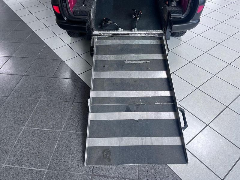 Gebraucht Renault Kangoo 64 PS (47 kW) 2001 Rot Van / Kleinbus