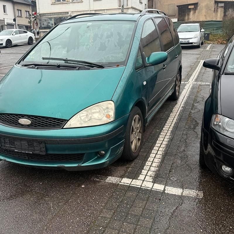 Gebraucht Ford Galaxy 115 PS (84 kW) 2002 Van / Kleinbus