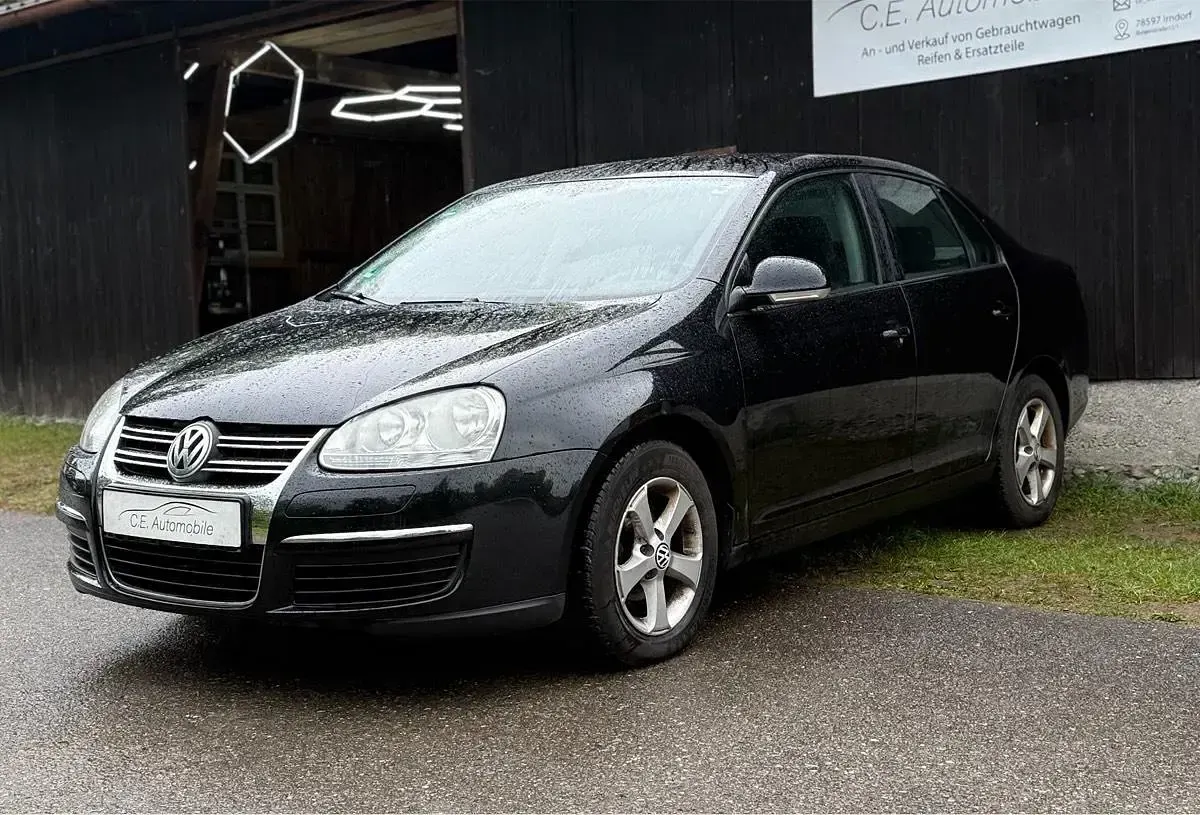 Używany VW Jetta 102 KM (75 kW) 2009 Czarny Sedan/Limuzyna