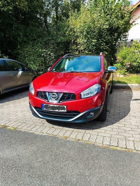 Rot Gebraucht 2012 Nissan Qashqai Tekna SUV | 7.000 € (Fairer Preis) - Bild 1/4