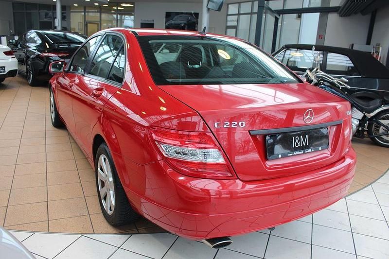Gebraucht Mercedes C220 170 PS (125 kW) 2009 Feueropal  unilack Limousine