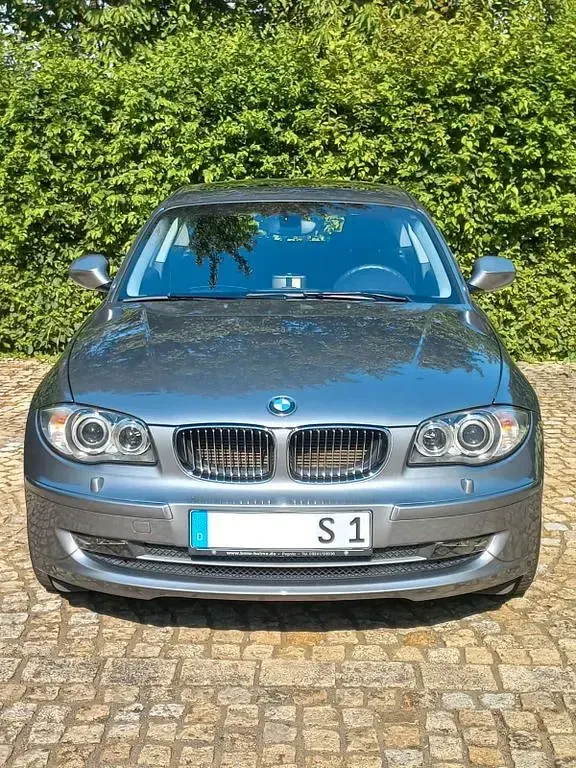 Gebraucht BMW 130 Advantage 258 PS (189 kW) 2010 Grau Kleinwagen