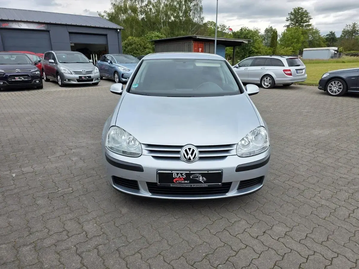 Gebraucht VW Golf IV Trendline 102 PS (75 kW) 2005 Silber Limousine