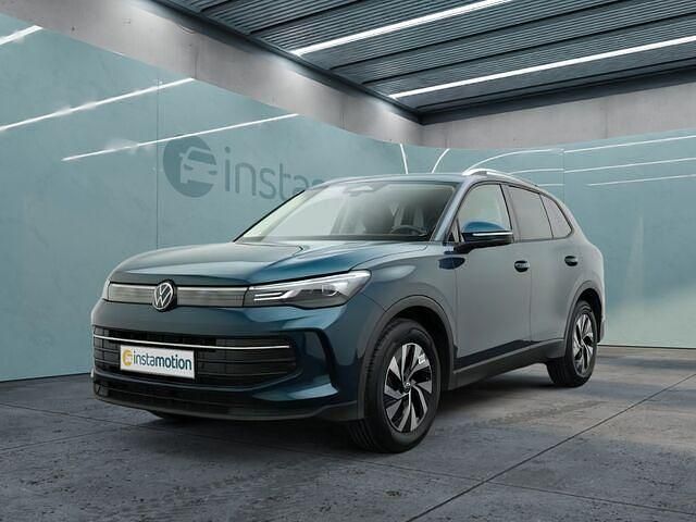 Second-hand VW Tiguan Design 150 CP (110 kW) 2024 Albastru SUV