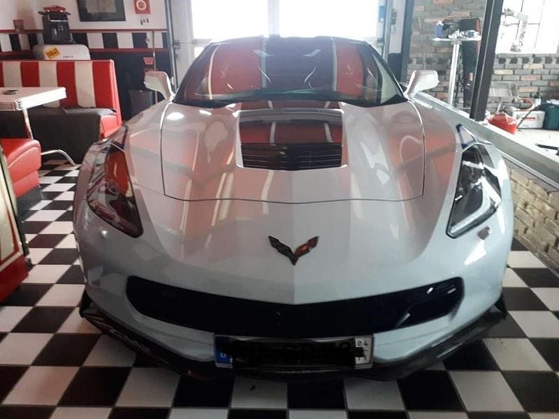 Weiß Gebraucht 2018 Corvette C7 Coupé | 95.000 € - Bild 1/4