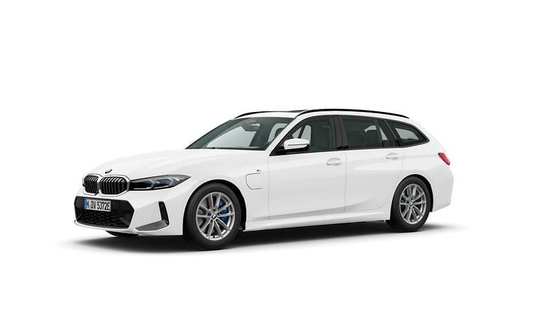 Gebraucht BMW 330 Comfort Edition 184 PS (135 kW) 2026 Kombi