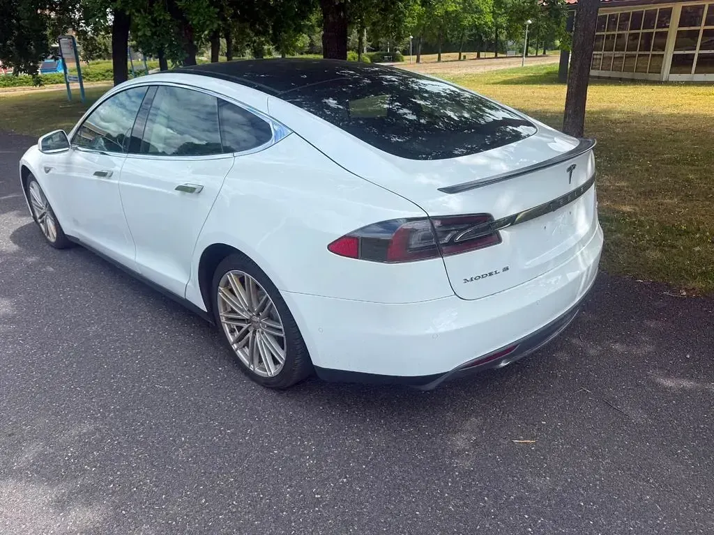 Gebraucht Tesla Model S Performance 344 kW (469 PS) 2015 Kleinwagen