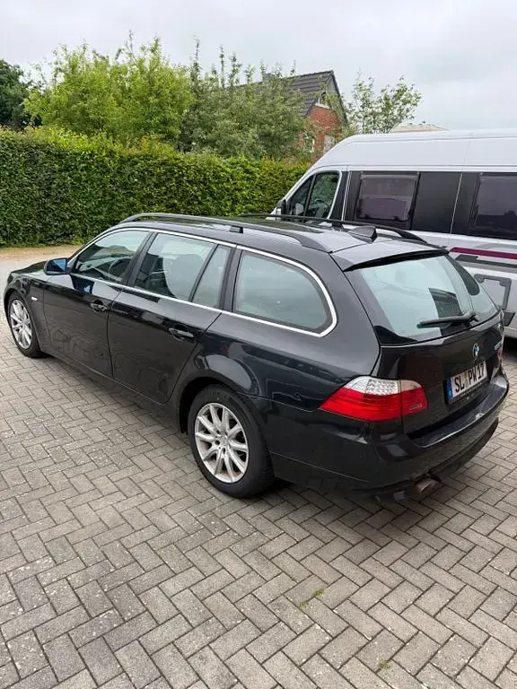 Gebraucht BMW 520 163 PS (119 kW) 2007 Schwarz Kombi