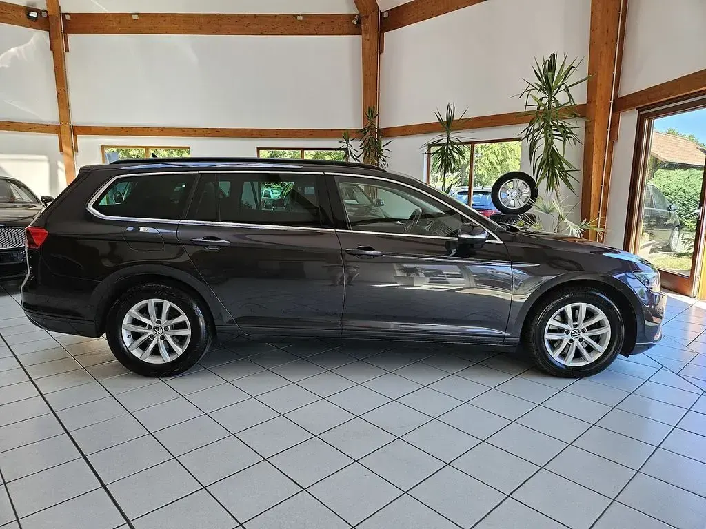 Gebraucht VW Passat Business 150 PS (110 kW) 2021 Grau