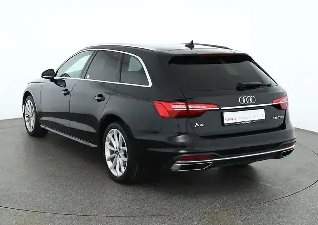 Gebraucht Audi A4 Advanced 150 PS (110 kW) 2023 Schwarz Kombi