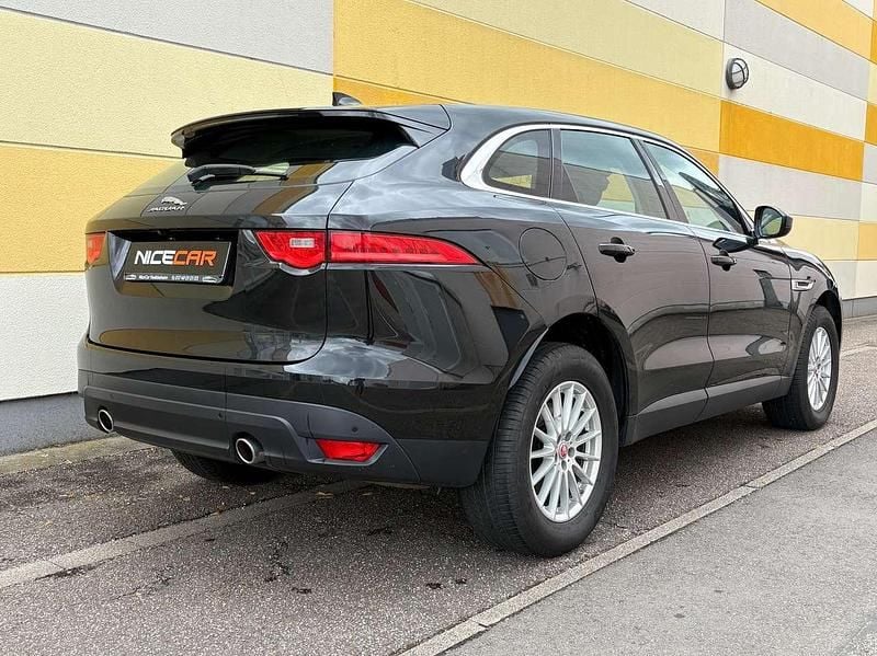 Gebraucht Jaguar F-Pace Pure 300 PS (220 kW) 2018 Santorini black SUV