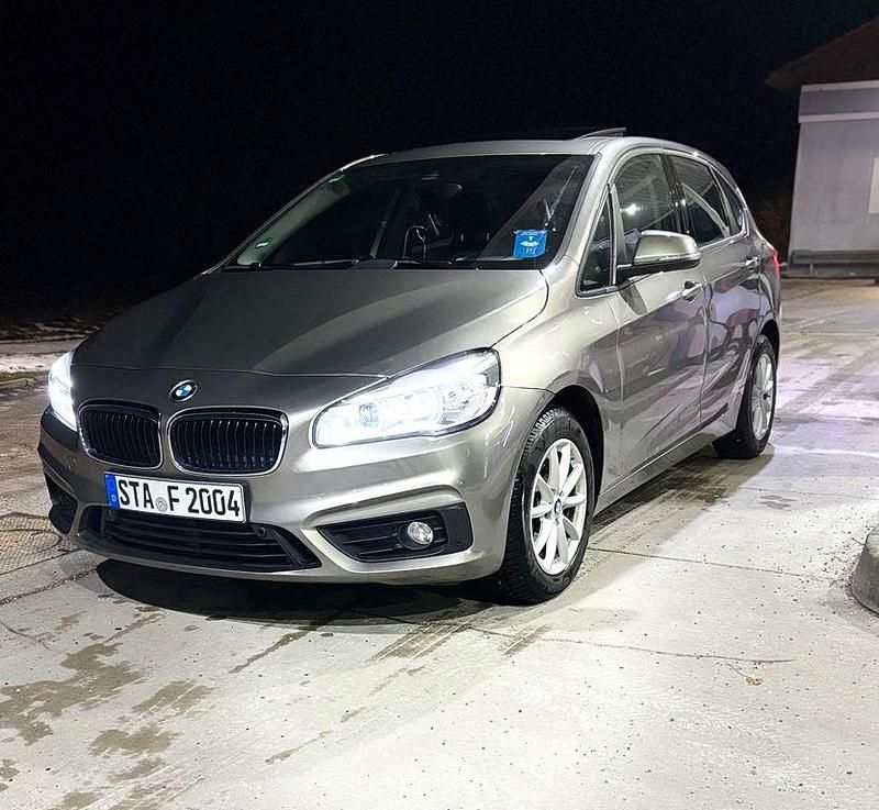 Gebraucht BMW 220 Active Tourer Advantage 192 PS (141 kW) 2015 Van / Kleinbus