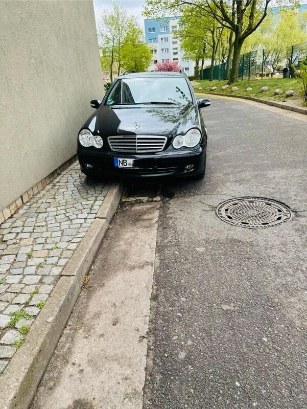Schwarz Gebraucht 2007 Mercedes C200 Kombi | 3.490 € (Guter Preis) - Bild 1/4