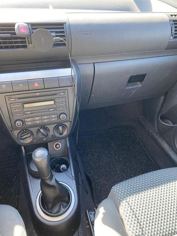 Second-hand VW Fox 54 CP (39 kW) 2008 Albastru Hatchback