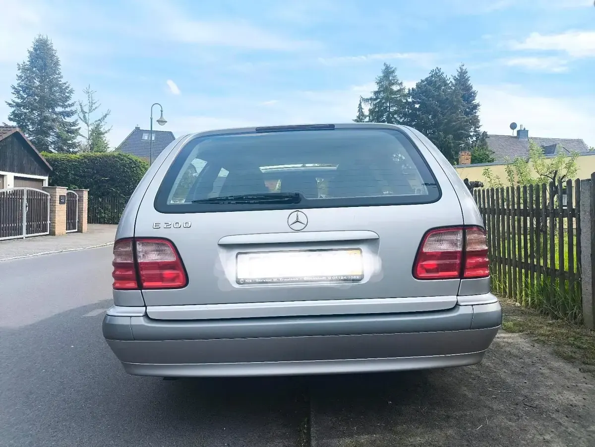 Gebraucht Mercedes E200 136 PS (100 kW) 2000 Kombi