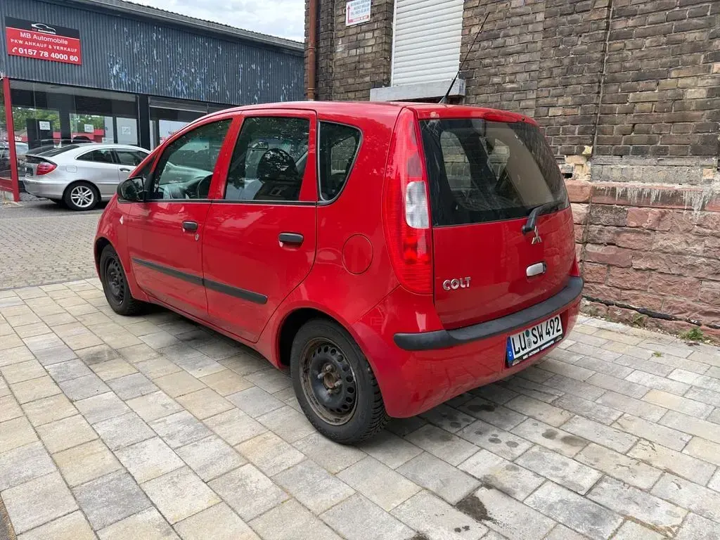 Gebraucht Mitsubishi Colt Invite 95 PS (69 kW) 2004 Rot Kleinwagen