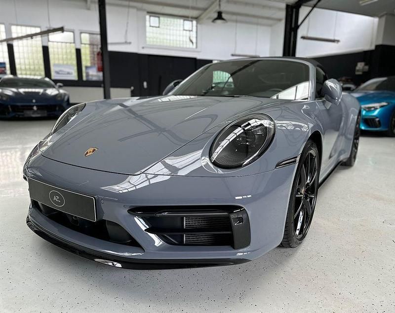 Grau Gebraucht 2024 Porsche 911 Cabrio | 190.900 € - Bild 1/4