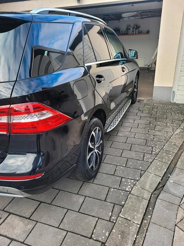 Gebraucht Mercedes ML350 258 PS (189 kW) 2013 Schwarz SUV
