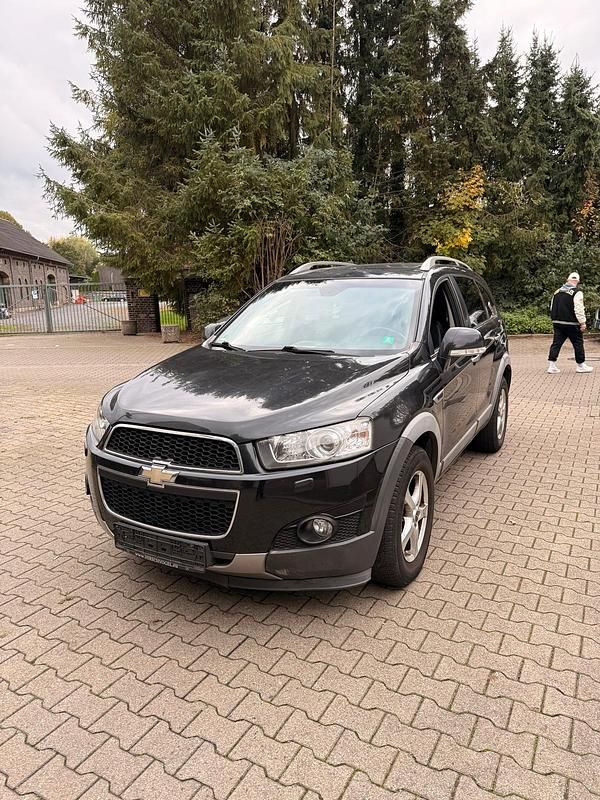 Schwarz Gebraucht 2011 Chevrolet Captiva SUV | 5.900 € (Guter Preis) - Bild 1/4