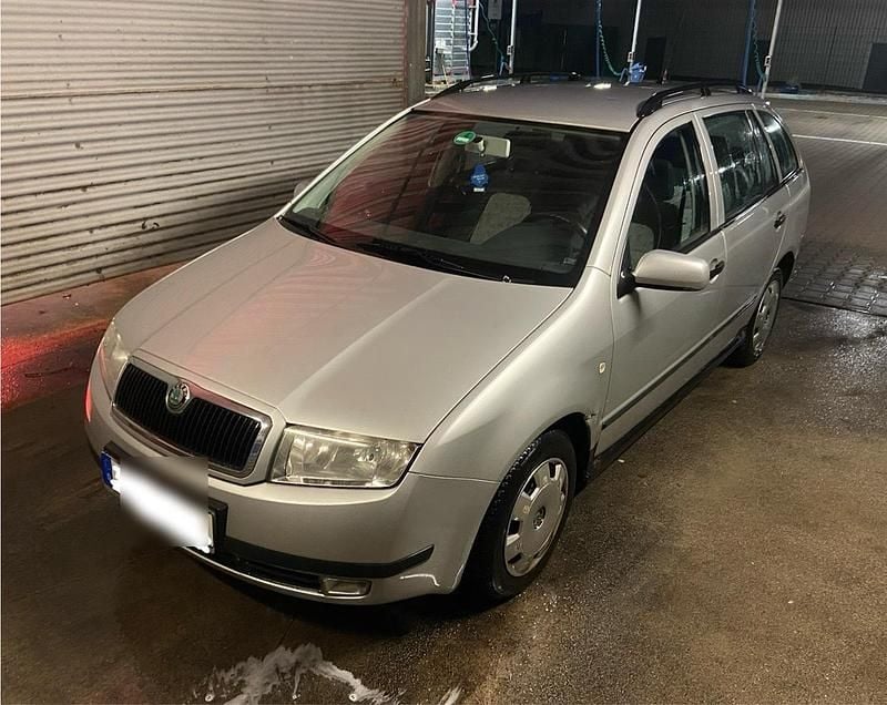 Silber Gebraucht 2004 Skoda Fabia Kombi | 500 € (Superpreis) - Bild 1/4