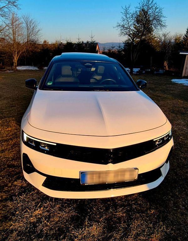 Gebraucht Opel Astra Ultimate 131 PS (96 kW) 2022 Weiß Limousine