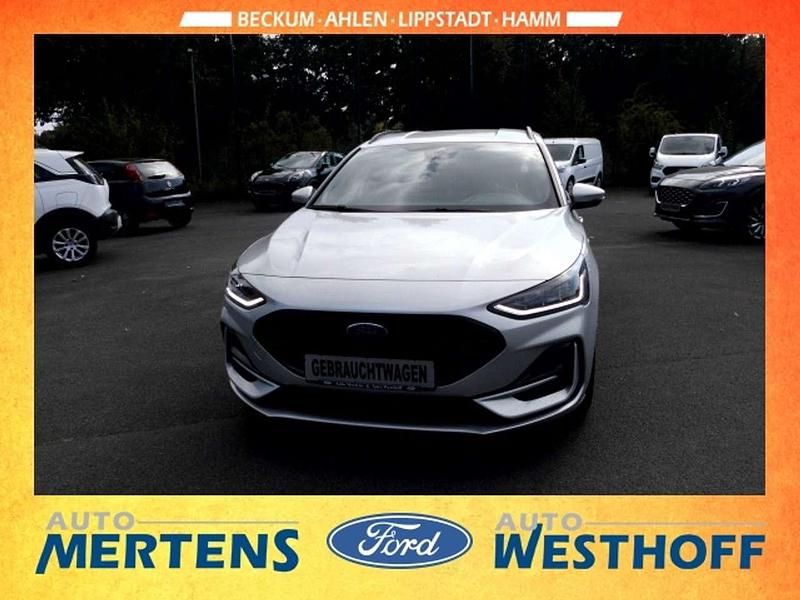 Gebraucht Ford Focus ST-Line X 125 PS (91 kW) 2023 Polarsilber metallic Kombi