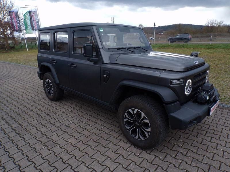 Neu BAW 212 166 PS (122 kW) 2026 Grau SUV