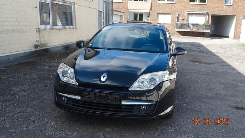Schwarz Gebraucht 2008 Renault Laguna GrandTour Initiale Kombi | 1.600 € (Guter Preis) - Bild 1/4