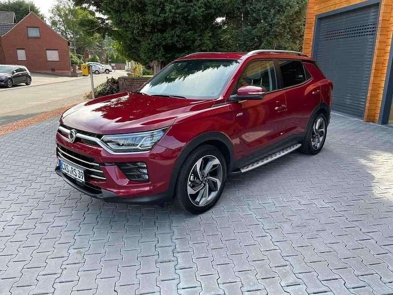Rot Gebraucht 2020 Ssangyong (KGM) Korando Sapphire SUV | 18.100 € - Bild 1/4