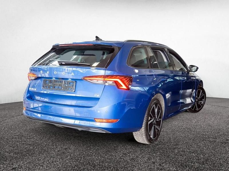 Gebraucht Skoda Octavia Clever 204 PS (150 kW) 2023 Blau Kombi