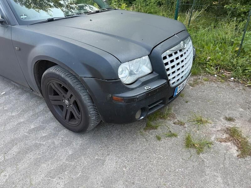 Schwarz Gebraucht 2007 Chrysler 300C Kombi | 4.000 € (Teuer) - Bild 1/4