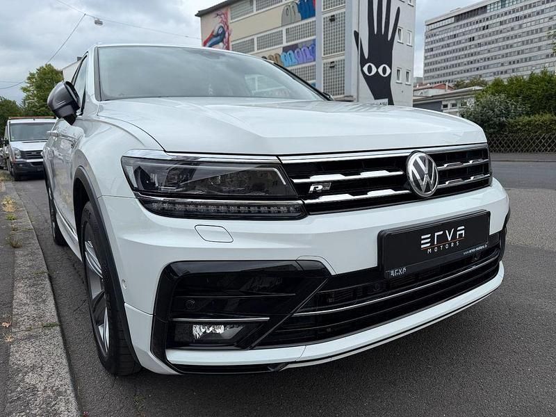 Weiß Gebraucht 2018 VW Tiguan Allspace R-line SUV | 29.950 € (Teuer) - Bild 1/4