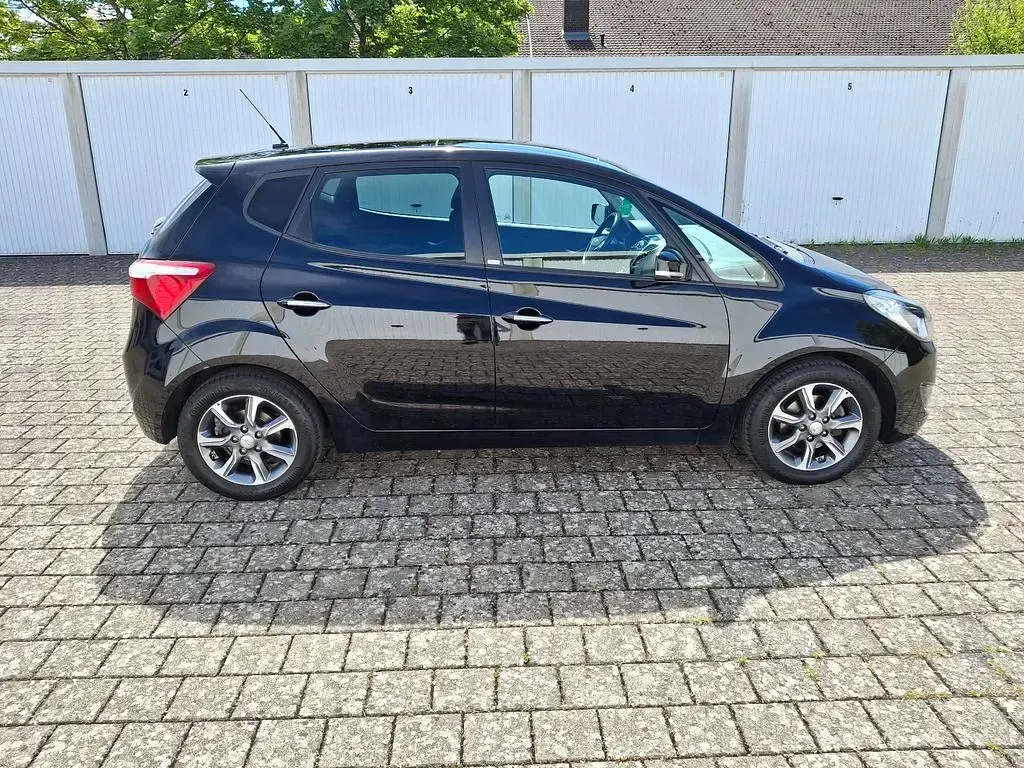 Gebraucht Hyundai ix20 Passion 125 PS (91 kW) 2017 Schwarz Kleinwagen