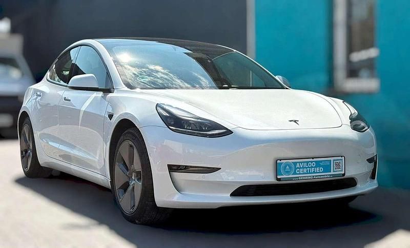 Second-hand Tesla Model 3 Long Range AWD 324 kW (441 CP) 2021 Alb Berlinǎ