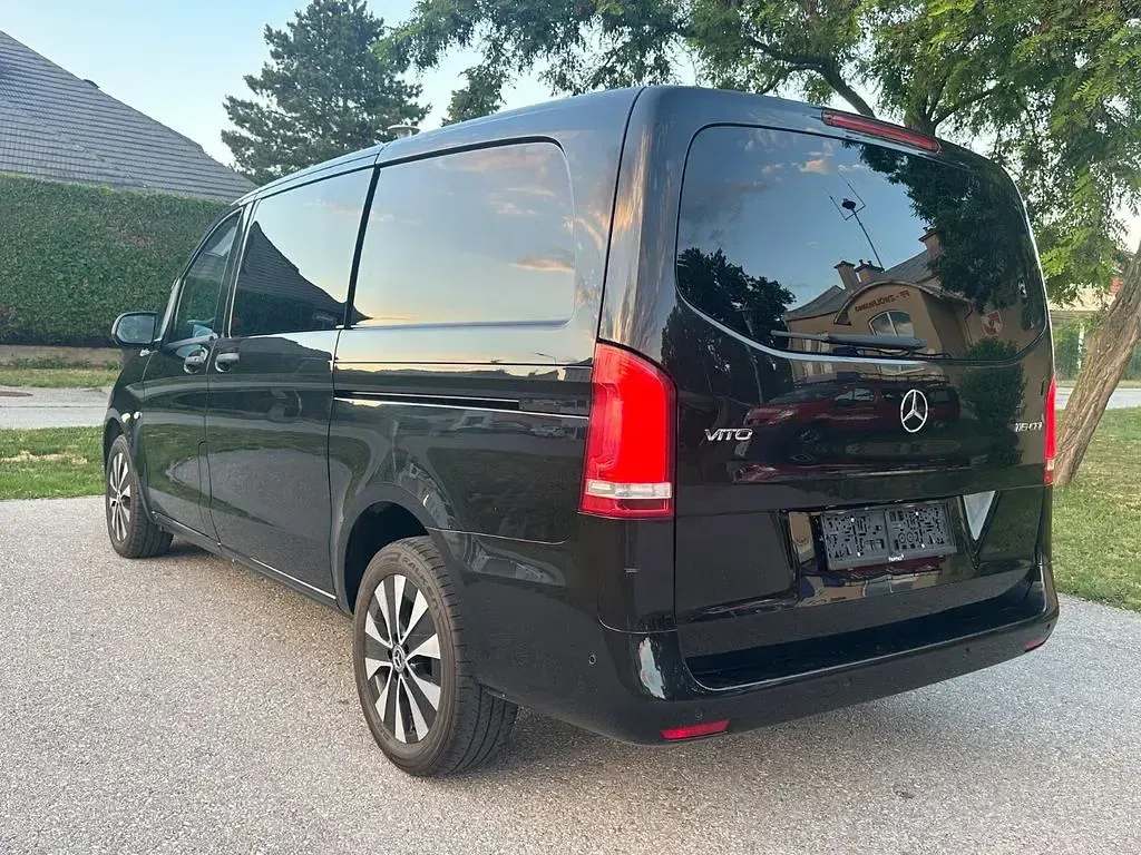 Gebraucht Mercedes Vito 163 PS (119 kW) 2020 Schwarz Van