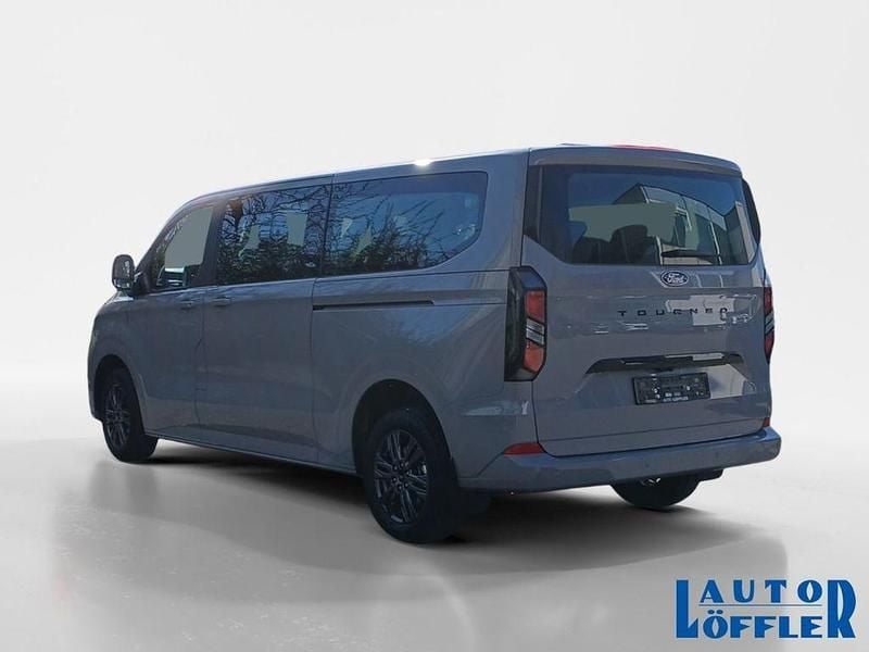 Gebraucht Ford Tourneo Titanium 170 PS (125 kW) 2025 Grau Van / Kleinbus
