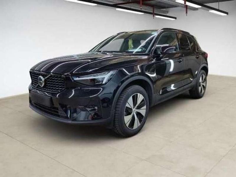 Gebraucht Volvo XC40 Plus 163 PS (119 kW) 2024 Onyx black / metallic (metallic) SUV