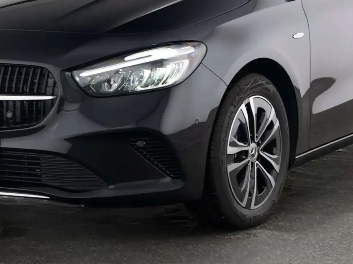 Gebraucht Mercedes B250e Progressive 218 PS (160 kW) 2025 Schwarz Van / Kleinbus