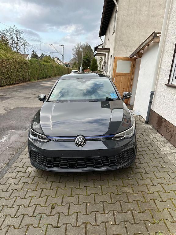 Grau Gebraucht 2020 VW Golf VIII GTE Limousine | 19.000 € (Guter Preis) - Bild 1/4